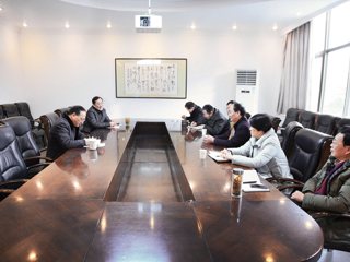 华体会（中国）召开民主党派、无党派代表人士座谈会