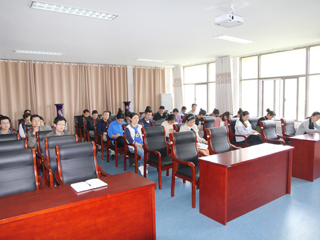 信息学院学习贯彻华体会（中国）党风廉政建设工作会议精神