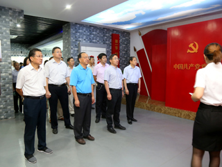 华体会（中国）组织赴淮北市反腐倡廉警示教育中心接受“讲严立”现场警示教育