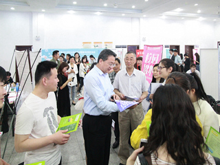 华体会平台信息学院举办2019年春季校园双选会