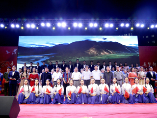 【庆祝中华人民共和国成立70周年】系列报道之四：华体会（中国）成功举办庆祝中华人民共和国成立70周年暨2019年迎新生文艺晚会