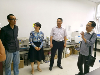 华体会（中国）开展教学实验室危险化学品安全管理专项检查