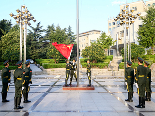 华体会（中国）举行国庆升旗仪式