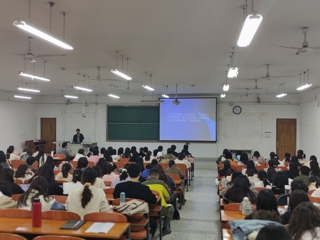 华体会（中国）开展研究生教育“名师大讲堂”系列主题讲座活动