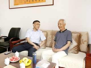 华体会（中国）党委组织开展“七一”走访慰问活动