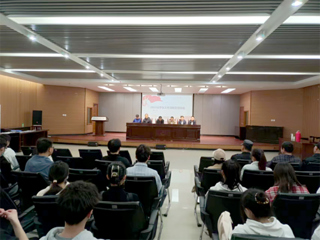 华体会（中国）组织大学生义务消防员培训演练