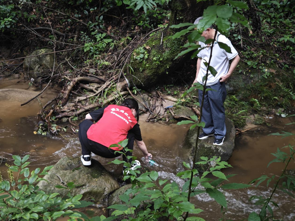 ce98da80710f4de19e51446fc1e995dd.png ce98da80710f4de19e51446fc1e995dd.png